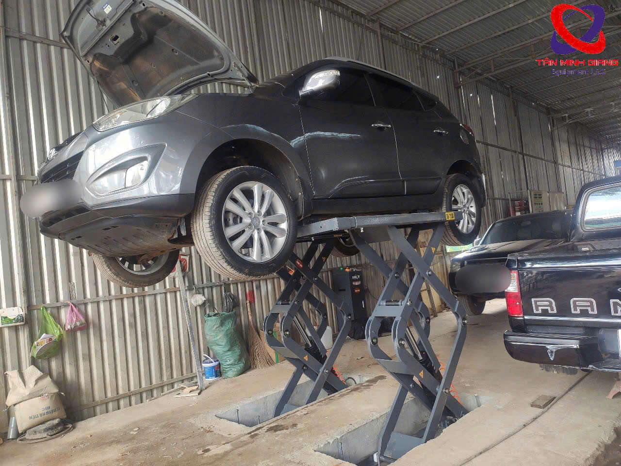 cau-nang-cat-keo-lap-am-nen-Weijia-Lift