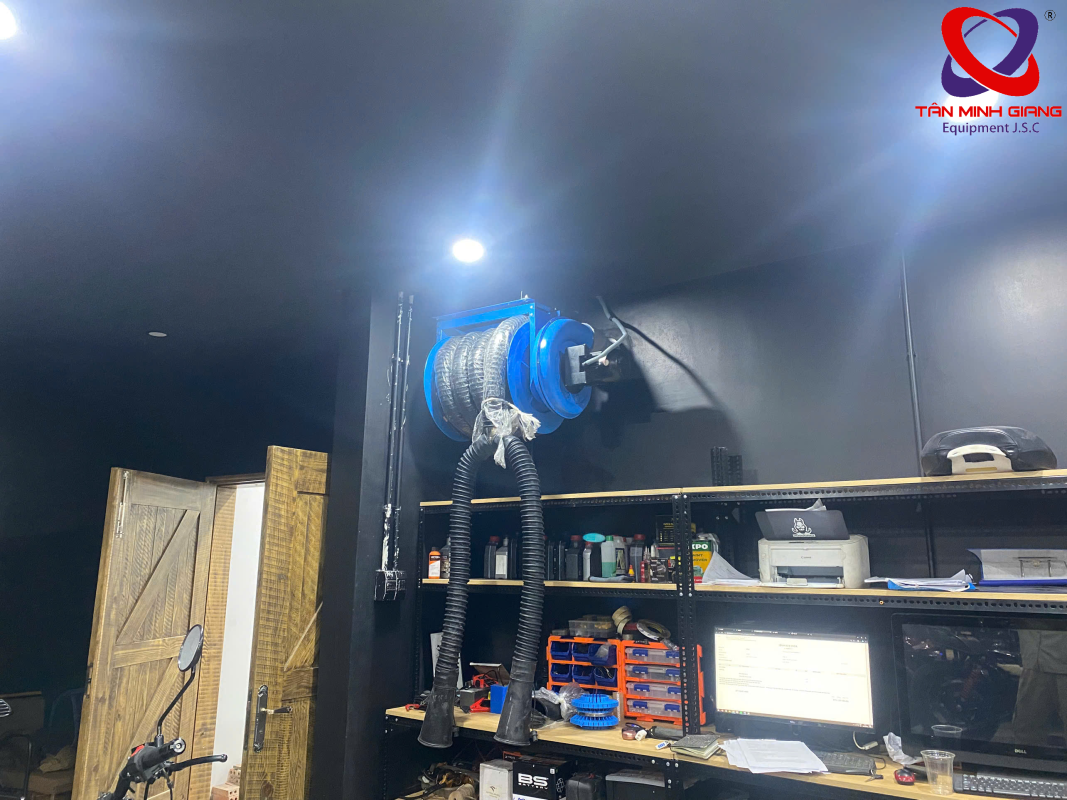 cuon-hut-khi-thai-po-xe-o-to-CLF