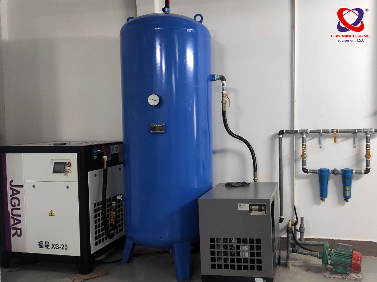 bo-may-nen-khi-truc-vit-em-ai