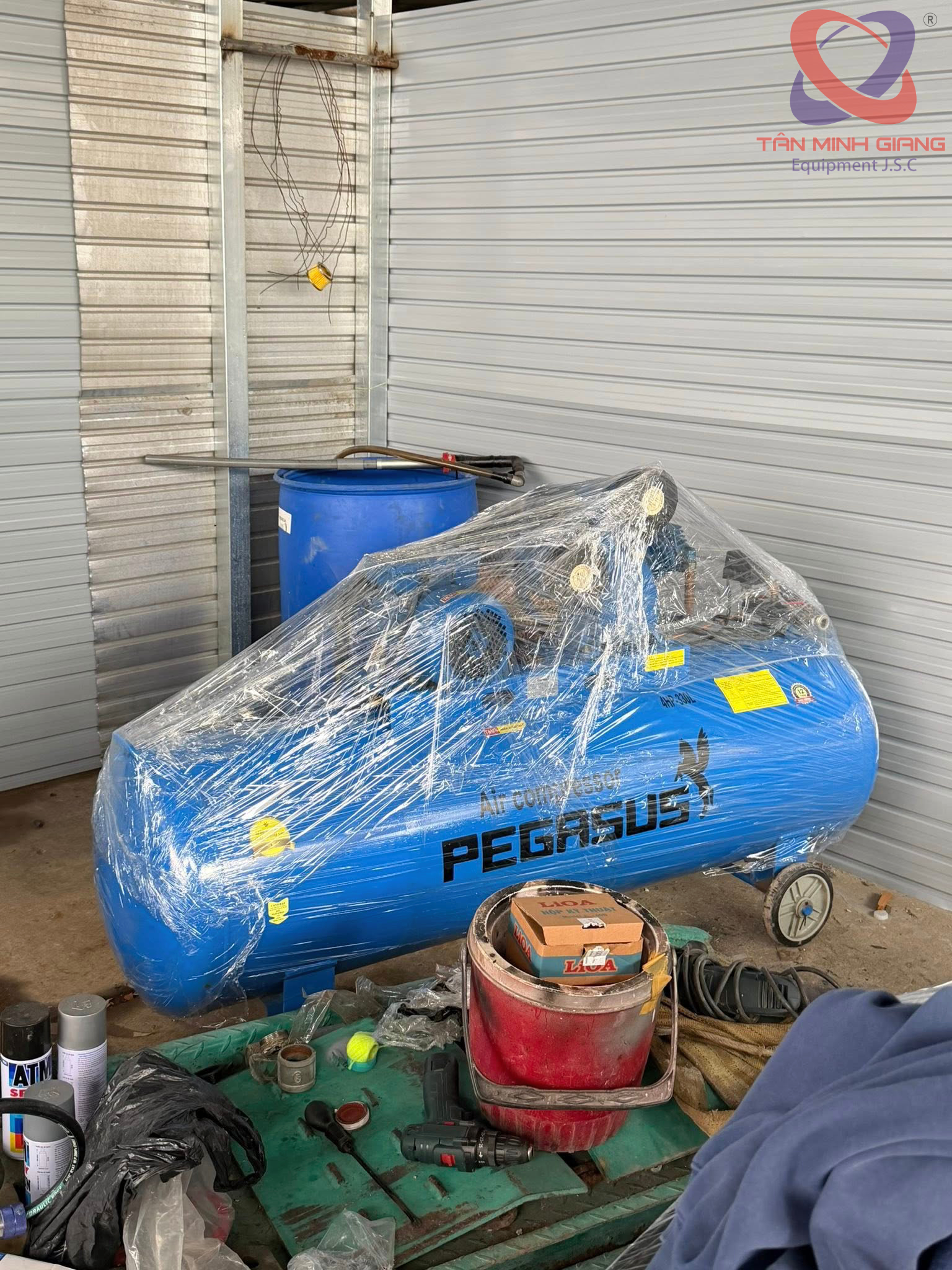 may-nen-khi-pis-tong